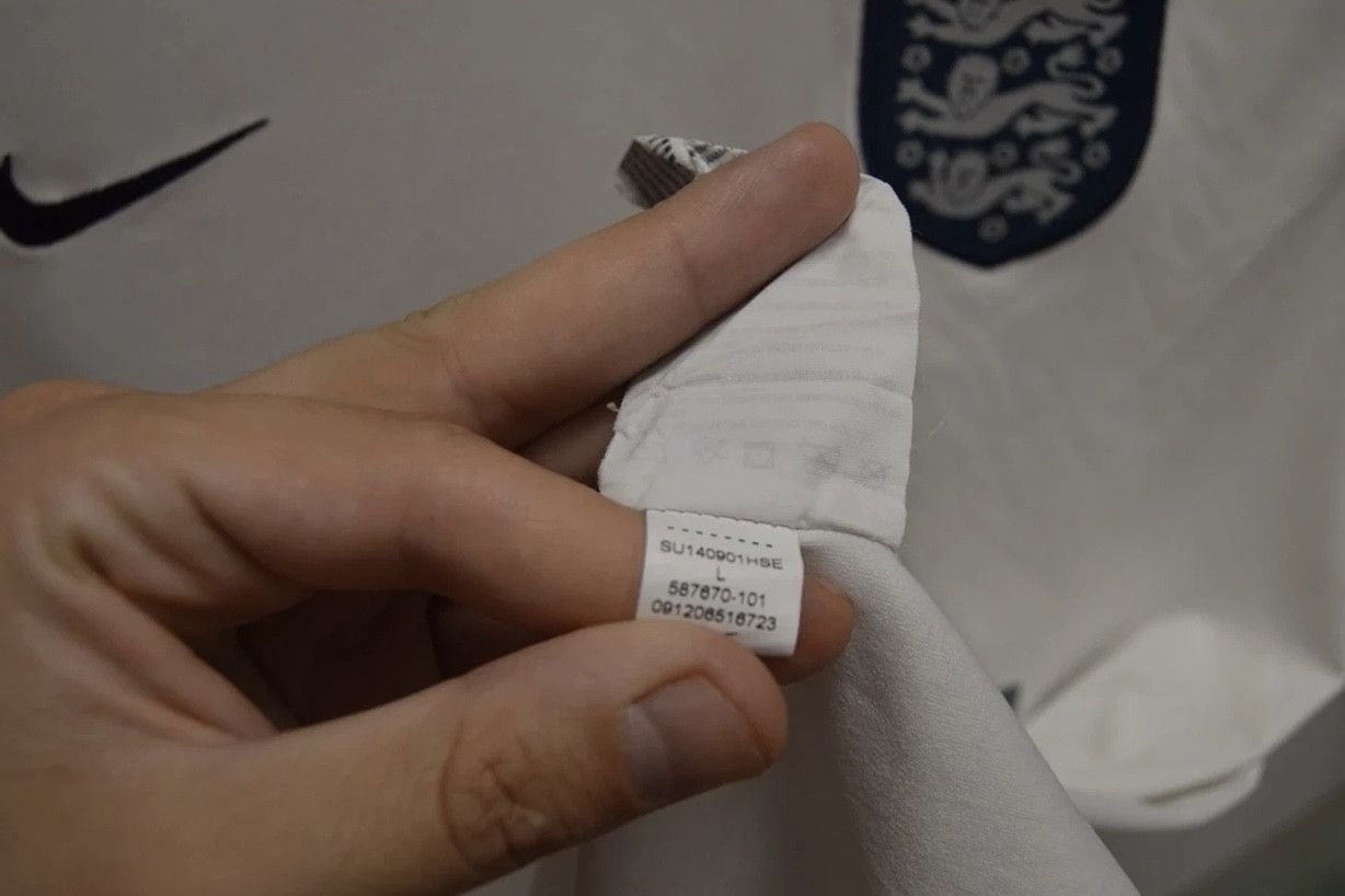 Nike England Nike soccer jersey L white Size US L / EU 52-54 / 3 - 5 Thumbnail