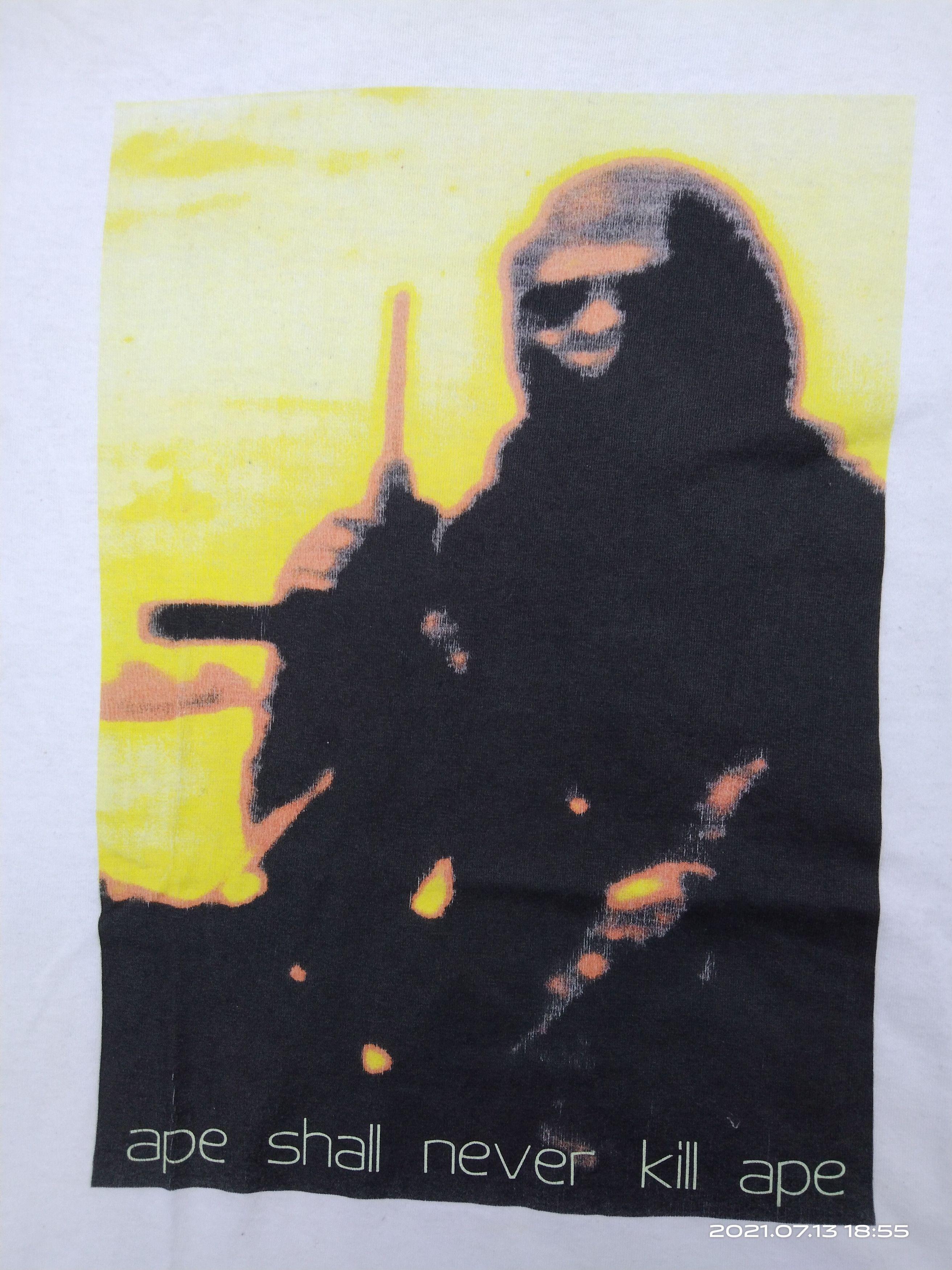 Bape × Futura APE SHALL NEVER KILL APE FUTURA TWO THOUSAND Size US M / EU 48-50 / 2 - 3 Thumbnail