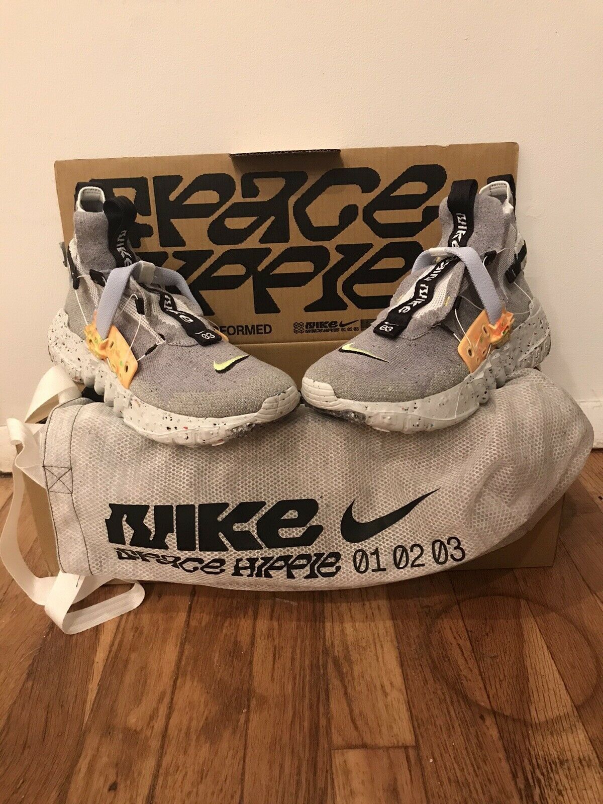 image of Nike Space Hippie 03 Grey Volt Size 8.5 Flyknit Cq3989-002 Shoes in Wolf Grey, Men's