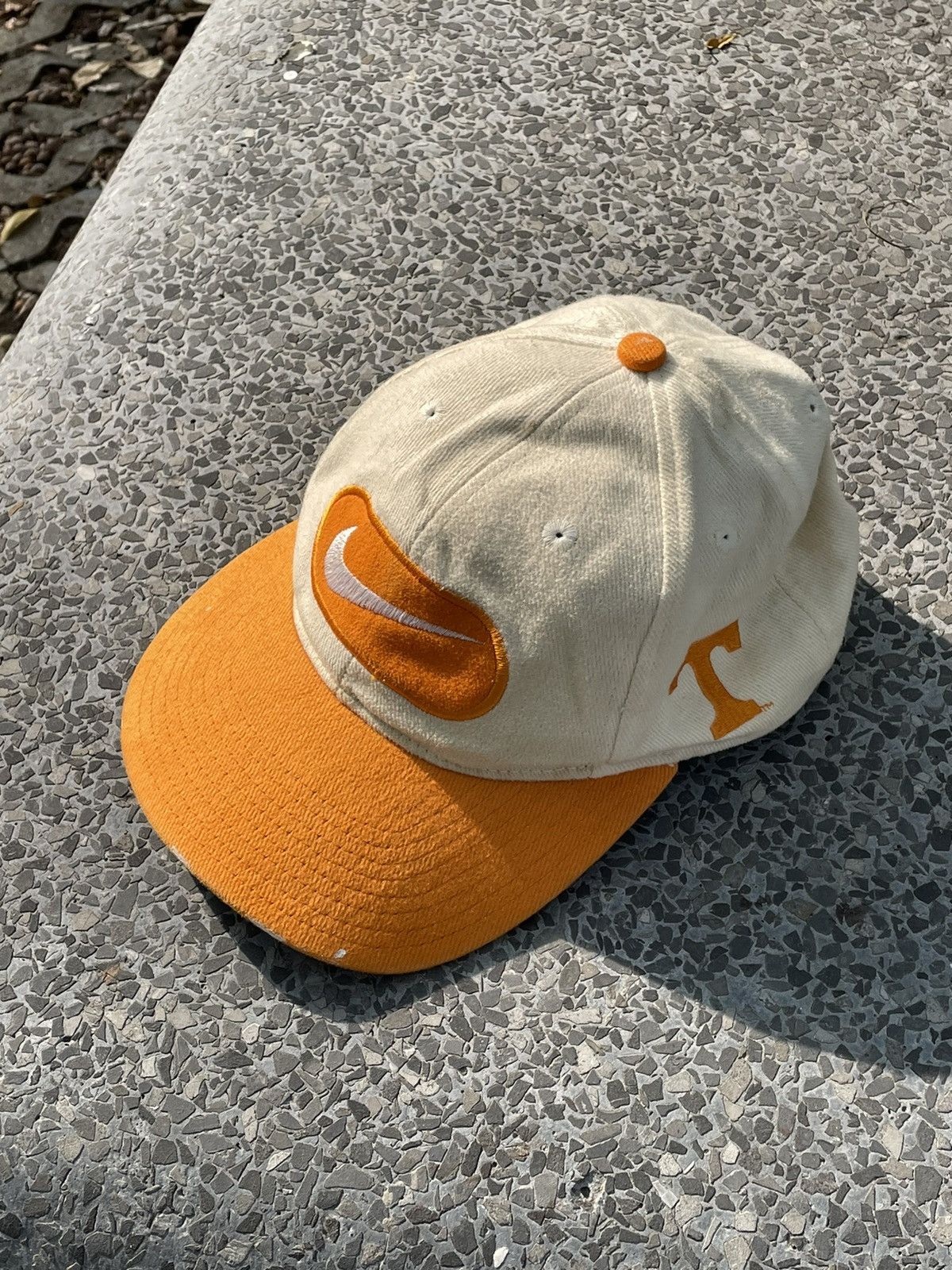 Rare Vintage Nike Team Tennessee 90s cap