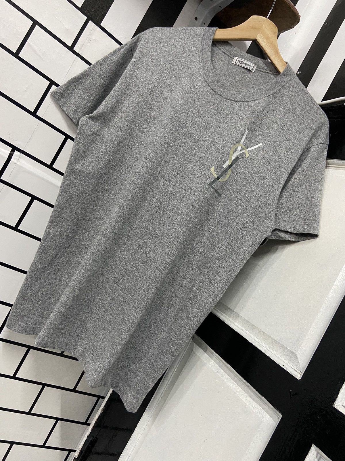 Vintage × Yves Saint Laurent Vintage Yves Saint Laurent YSL Chest Logo Tshirt Size US M / EU 48-50 / 2 - 2 Thumbnail