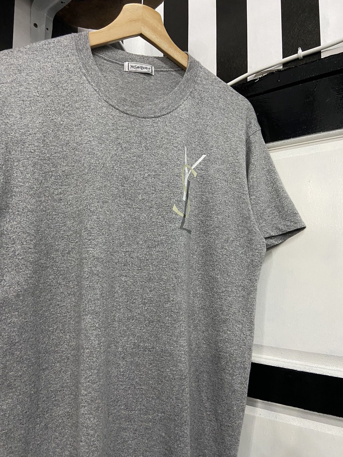 Vintage × Yves Saint Laurent Vintage Yves Saint Laurent YSL Chest Logo Tshirt Size US M / EU 48-50 / 2 - 5 Thumbnail