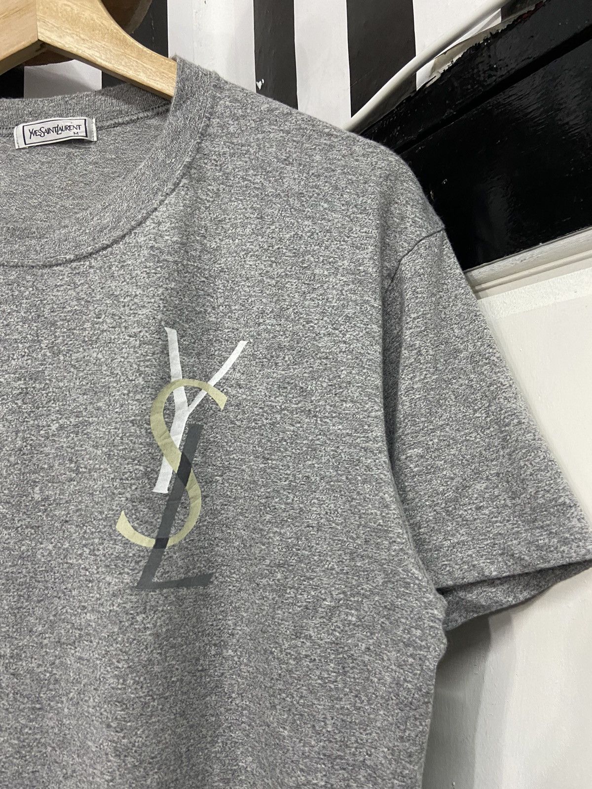 Vintage × Yves Saint Laurent Vintage Yves Saint Laurent YSL Chest Logo Tshirt Size US M / EU 48-50 / 2 - 3 Thumbnail