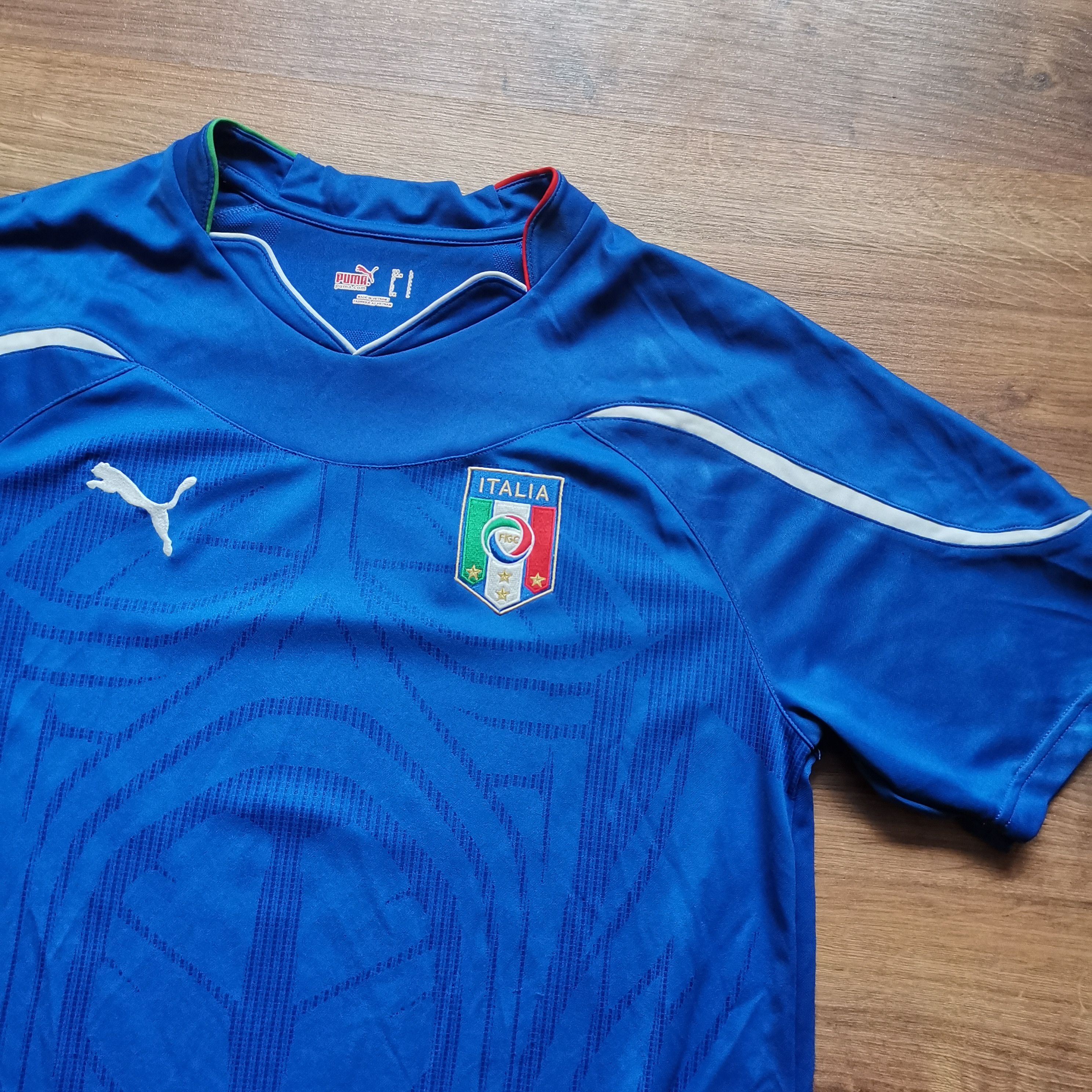 Puma Puma Italy 2010 2011 home jersey soccer football Size US L / EU 52-54 / 3 - 1 Thumbnail
