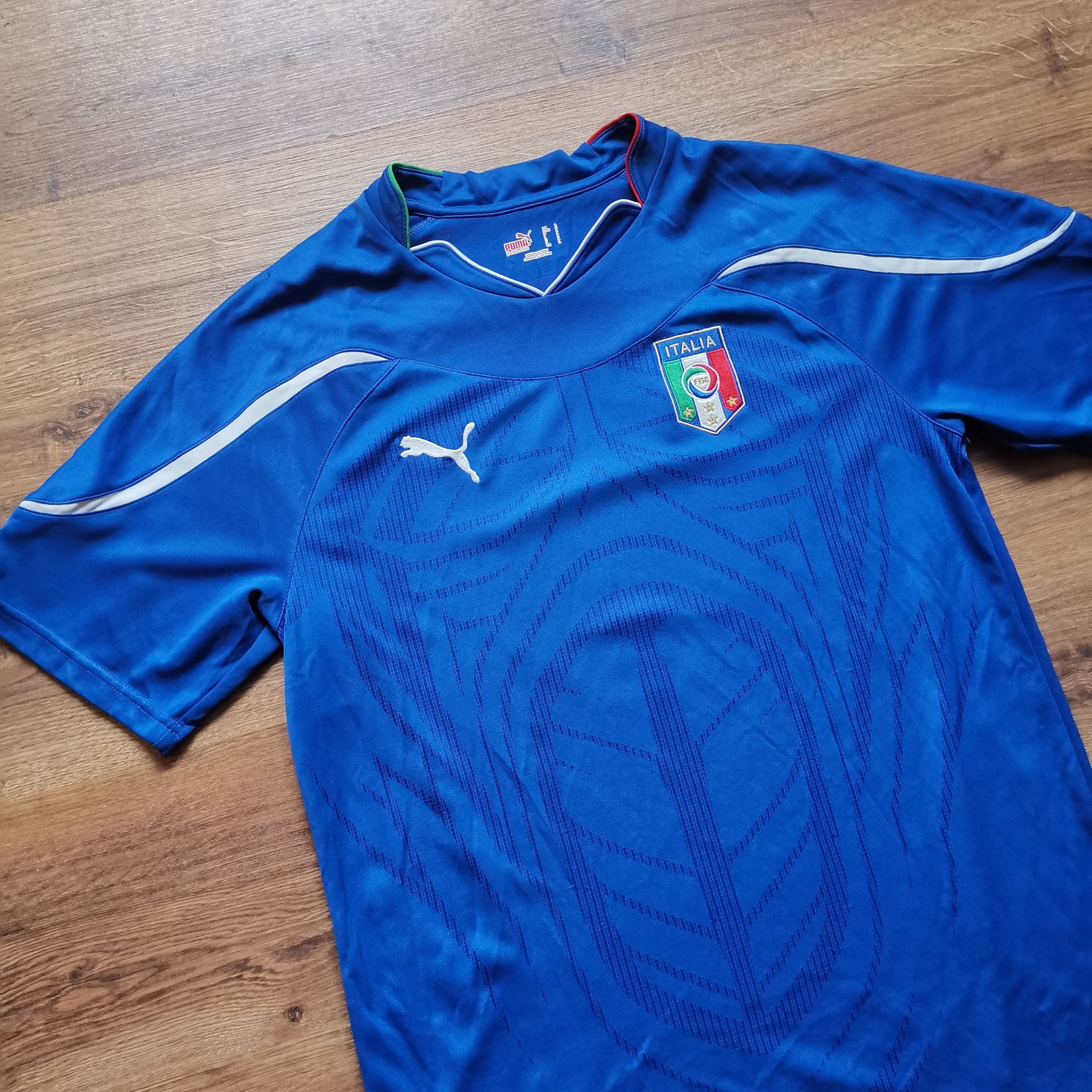 Puma Puma Italy 2010 2011 home jersey soccer football Size US L / EU 52-54 / 3 - 2 Thumbnail