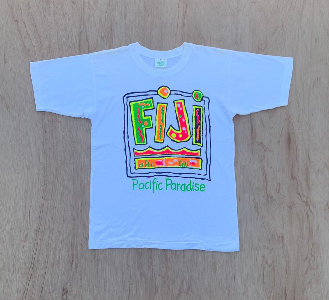 image of Vintage Tee Fiji B2 in White, Men's (Size Small)