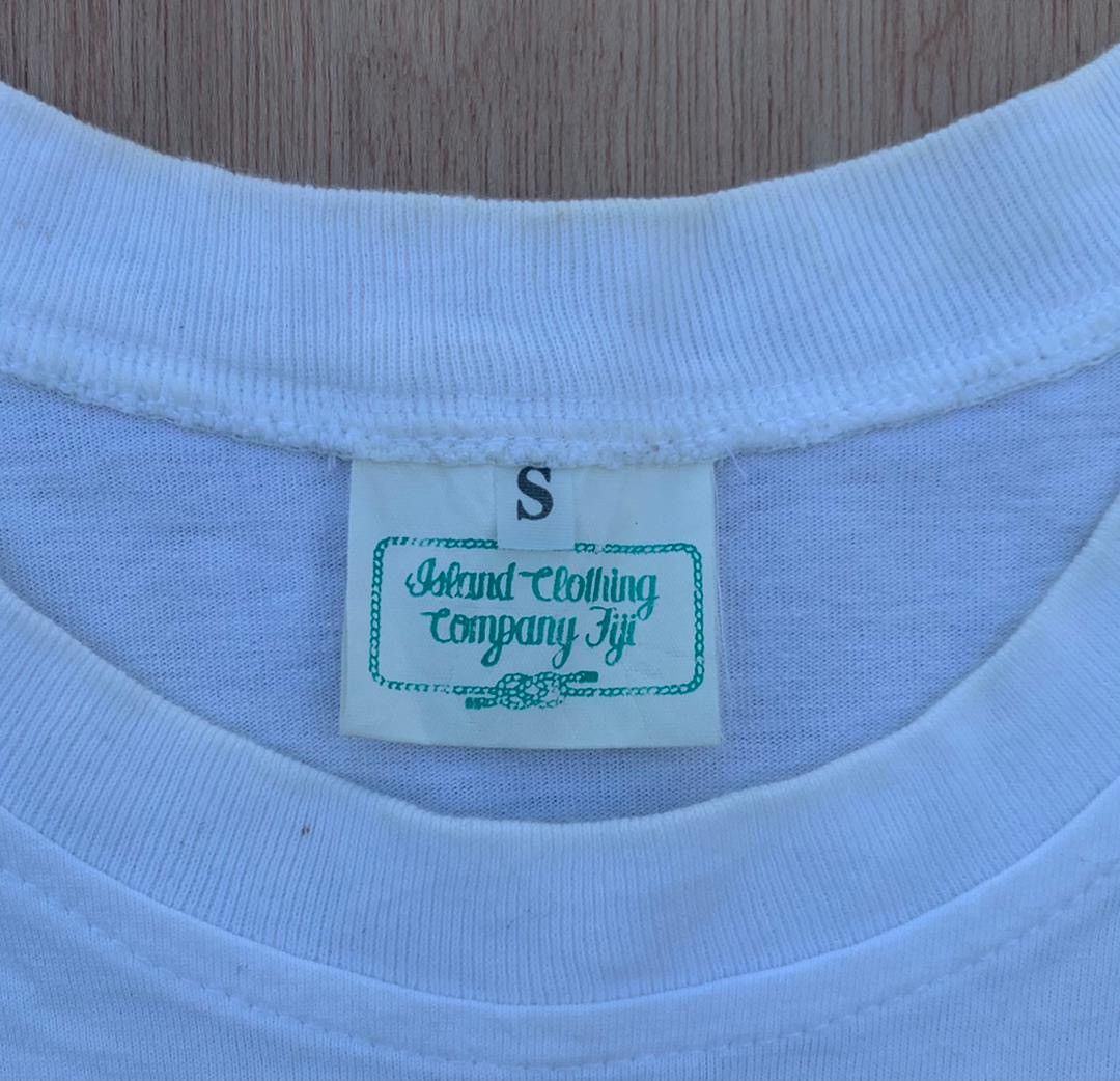 Vintage vintage tee FIJI B2 Size US S / EU 44-46 / 1 - 3 Thumbnail