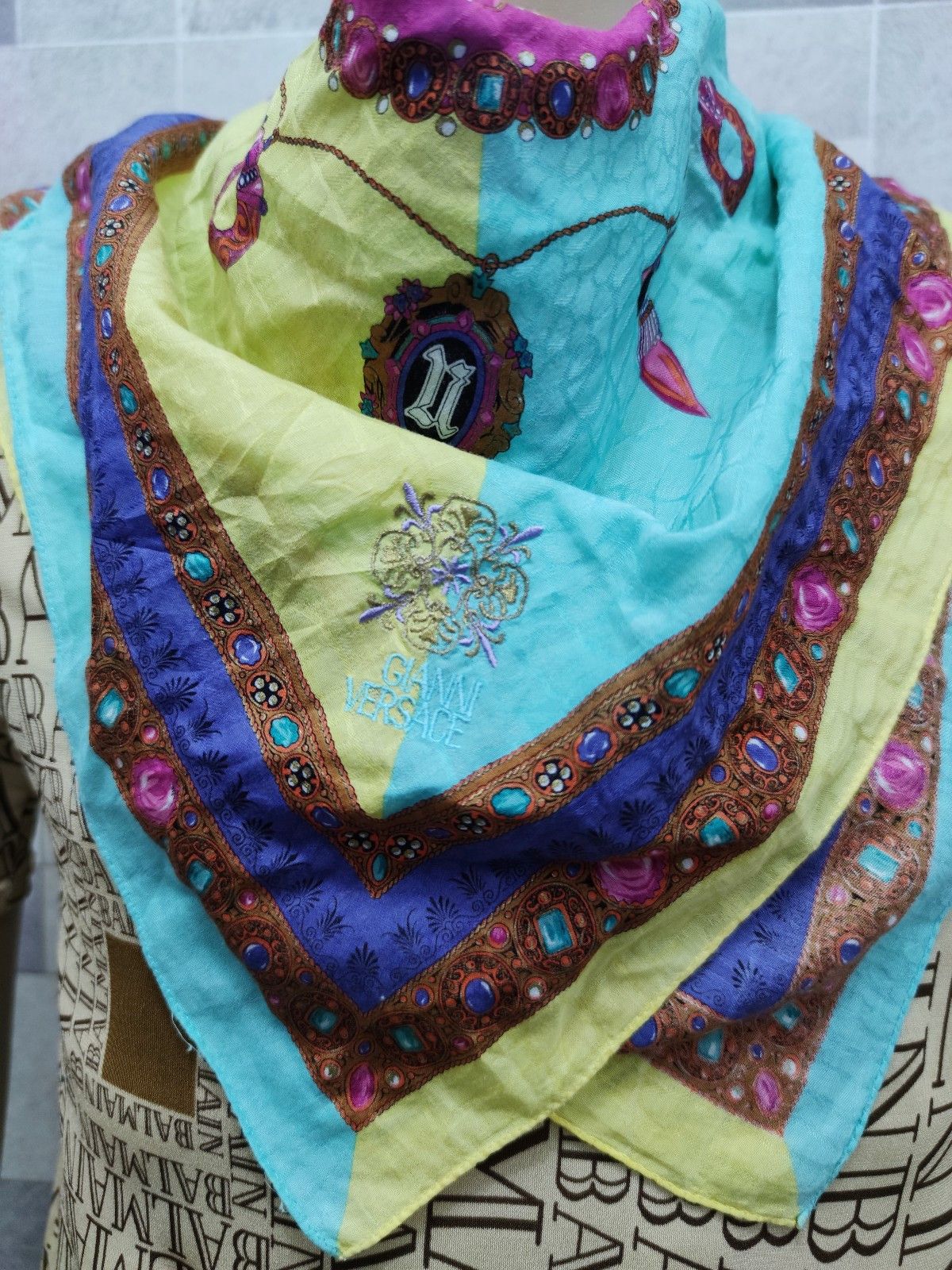Versace GIANNI VERSACE Silk Bandana Mini Scarf Handky Size ONE SIZE - 7 Thumbnail
