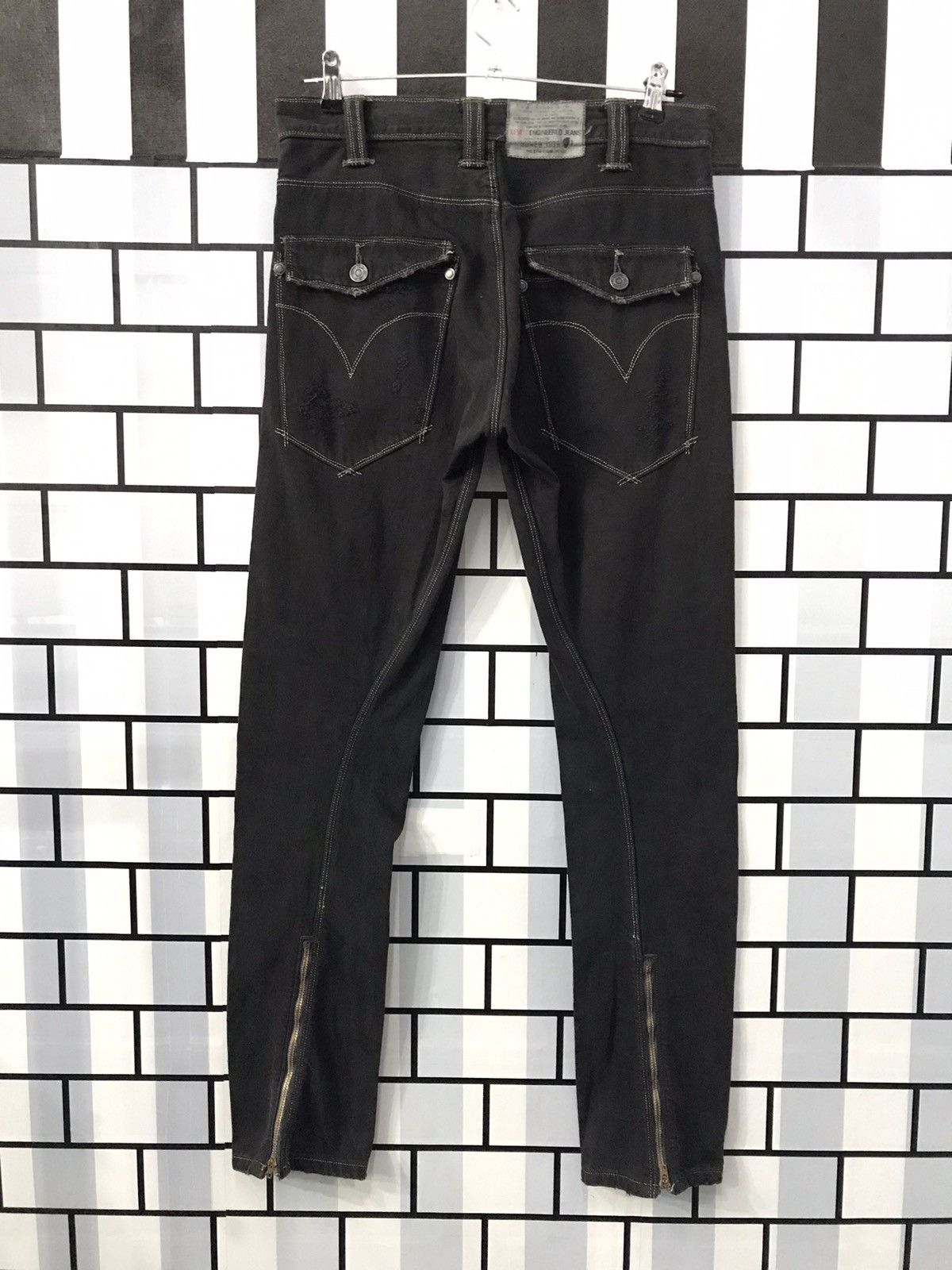 Levi's × Vintage Vintage 90’s Levi’s Engineered Twisted Zipper ankle denim Size US 30 / EU 46 - 2 Thumbnail