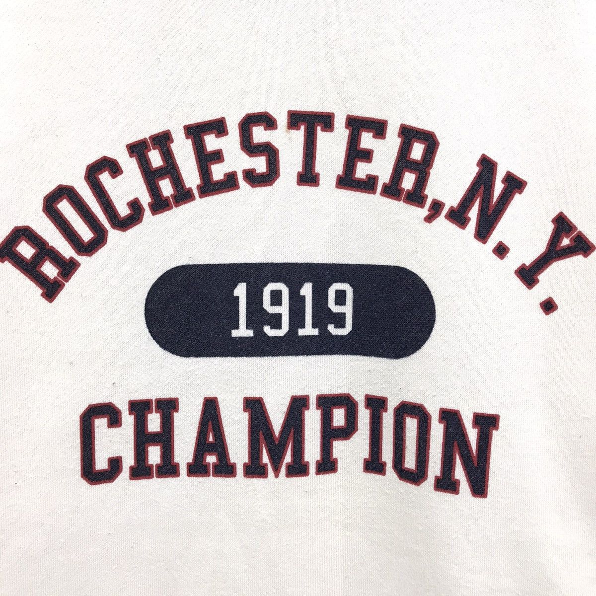 Champion × Vintage Champion Sweatshirt Crewneck Big Spellout Rochester NY Size US XS / EU 42 / 0 - 4 Thumbnail
