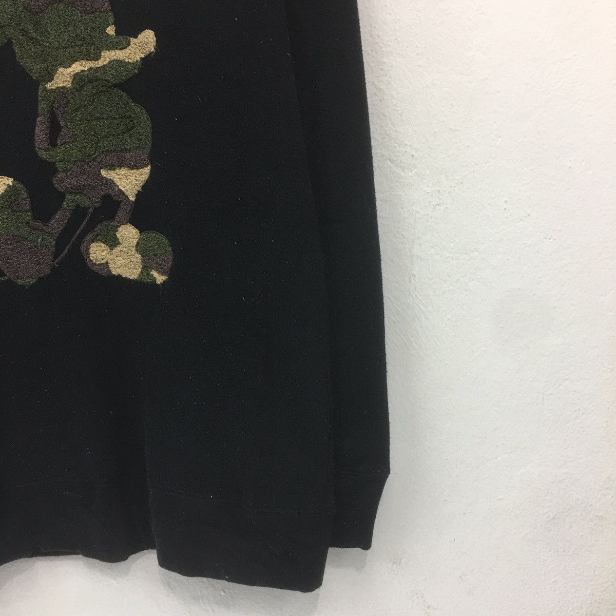Cartoon Network × Disney × Mickey Mouse Mickey Mouse Sweatshirt Crewneck Biglogo Mickey Mouse Camo Size US S / EU 44-46 / 1 - 4 Thumbnail