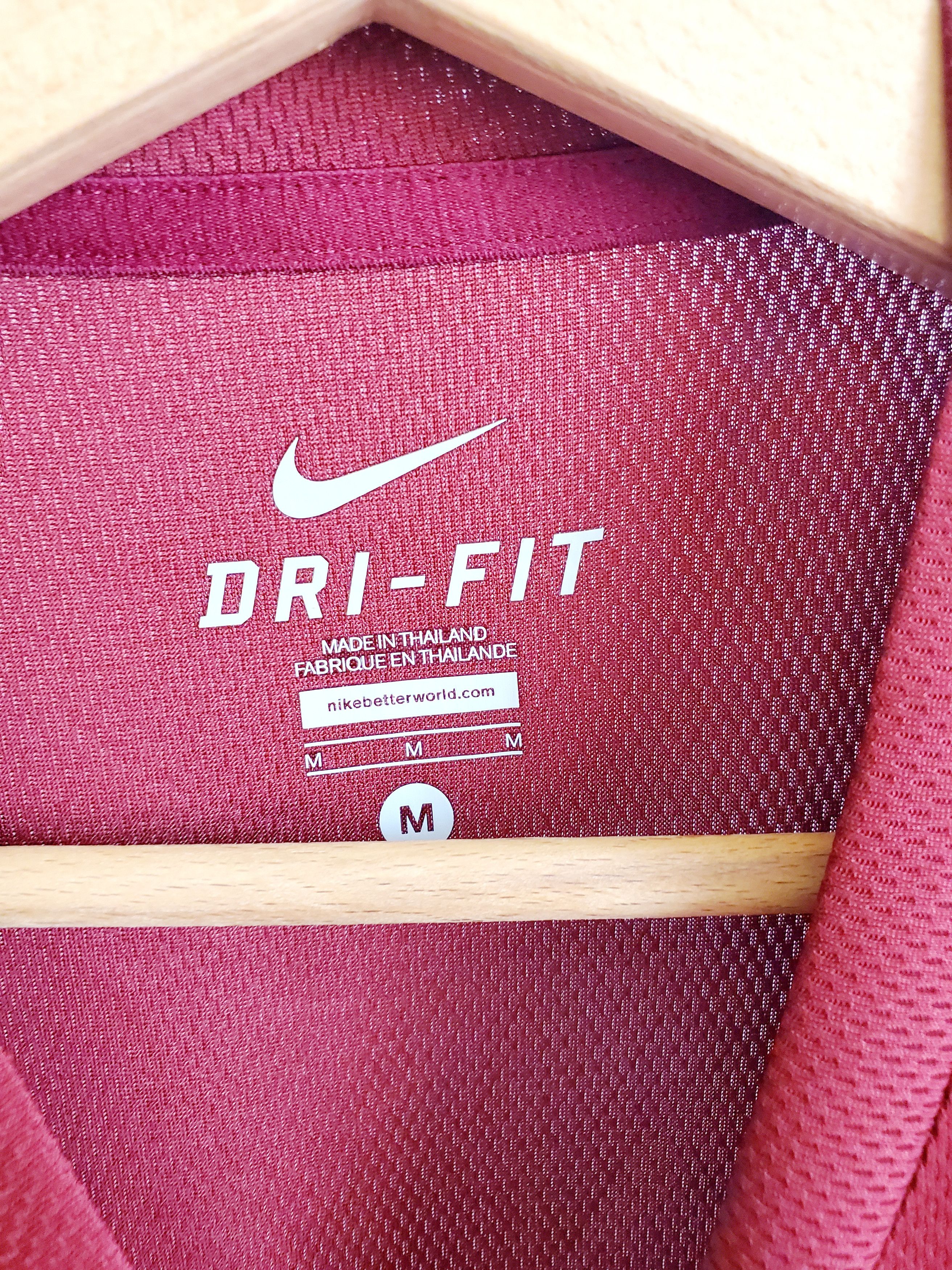 Other Nike Galatasaray 2018-19 Prematch Training Soccer Jersey Size US M / EU 48-50 / 2 - 3 Thumbnail