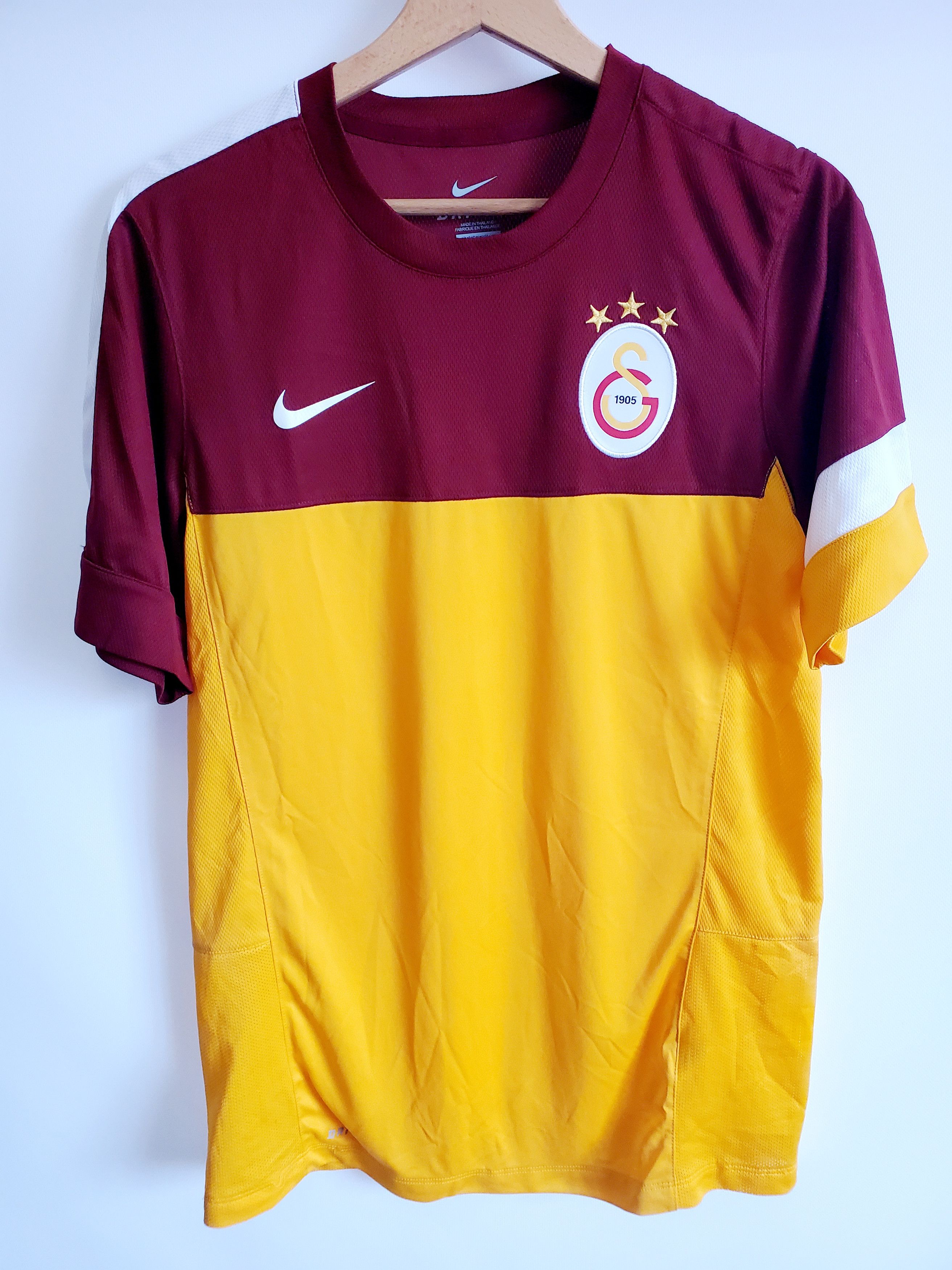 Other Nike Galatasaray 2018-19 Prematch Training Soccer Jersey Size US M / EU 48-50 / 2 - 1 Thumbnail