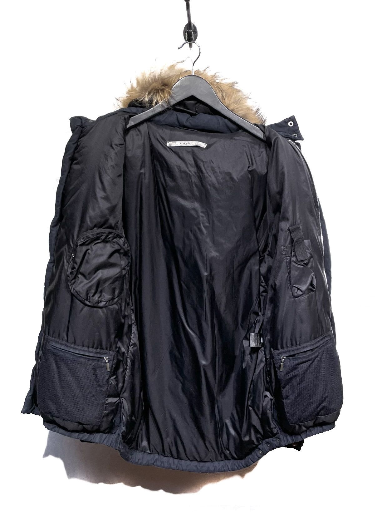 Givenchy Givenchy Vintage Black Jacket with Fur Trim Size US S / EU 44-46 / 1 - 7 Thumbnail