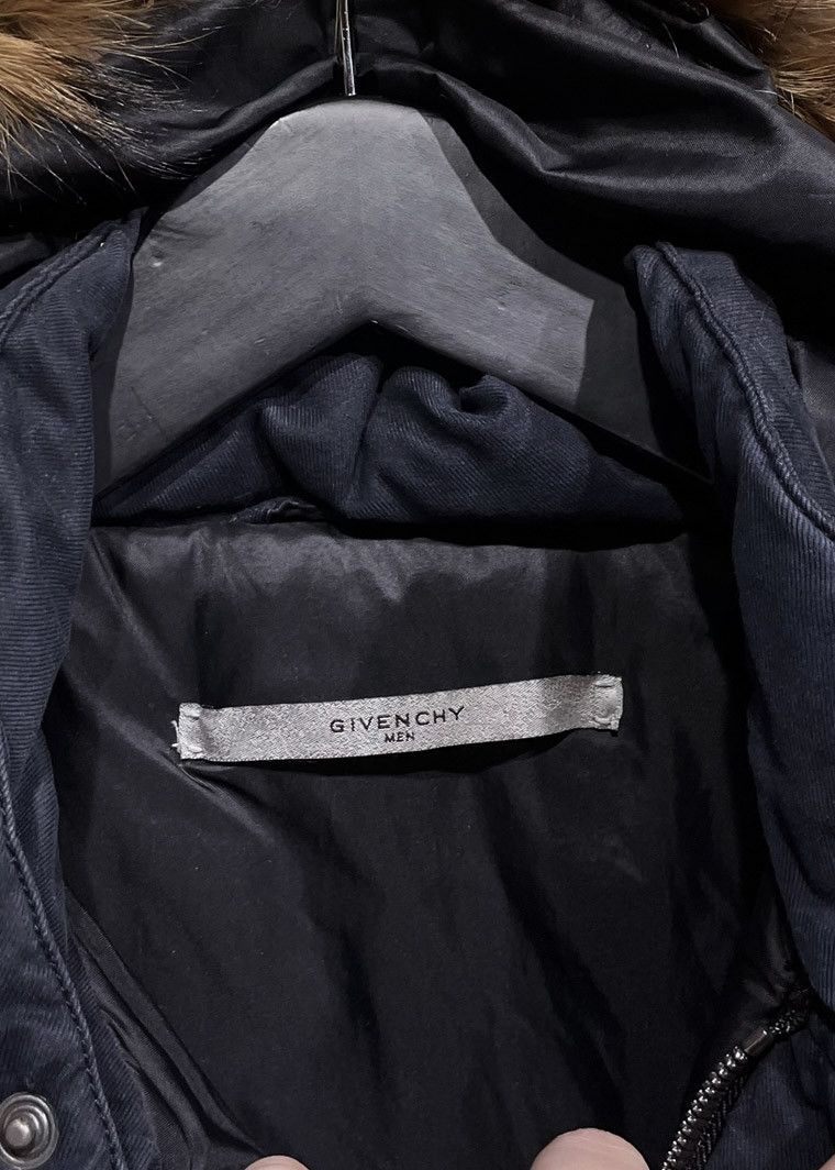 Givenchy Givenchy Vintage Black Jacket with Fur Trim Size US S / EU 44-46 / 1 - 6 Thumbnail