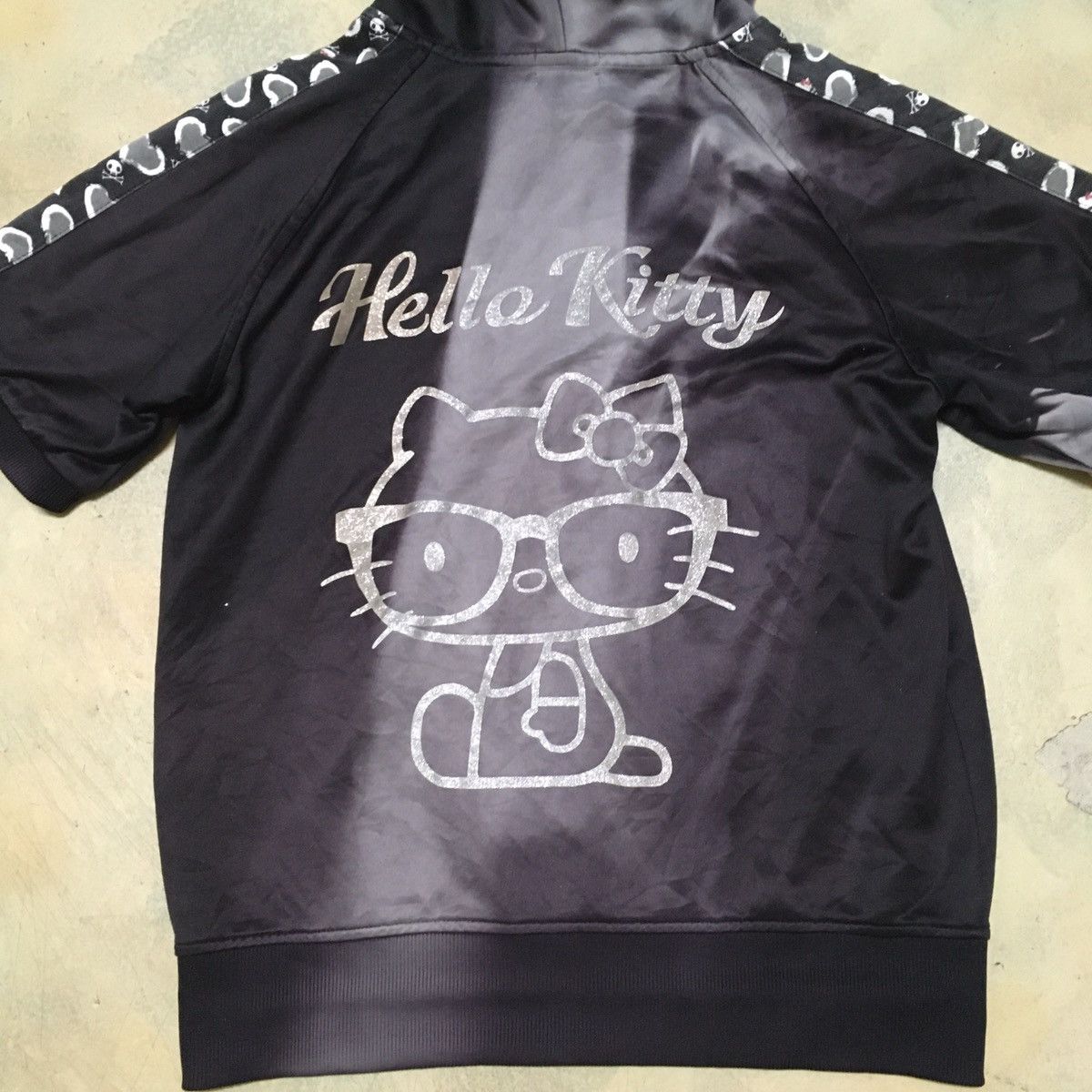 Cartoon Network Hello Kitty Short Sleeve Zipper Hoodie Size US M / EU 48-50 / 2 - 11 Thumbnail