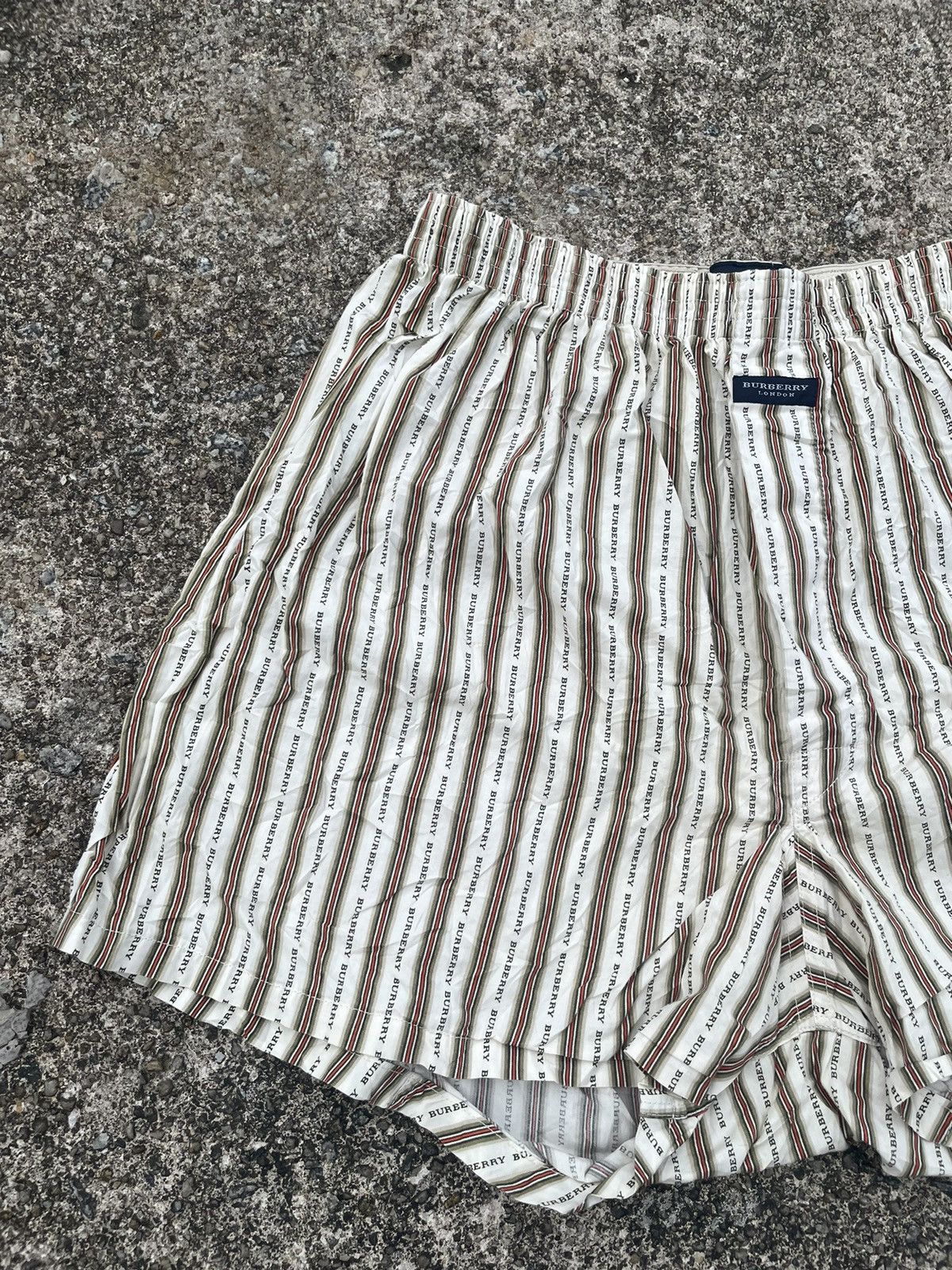 Burberry Vintage Burberry London Silk Underwear Size US 32 / EU 48 - 3 Thumbnail