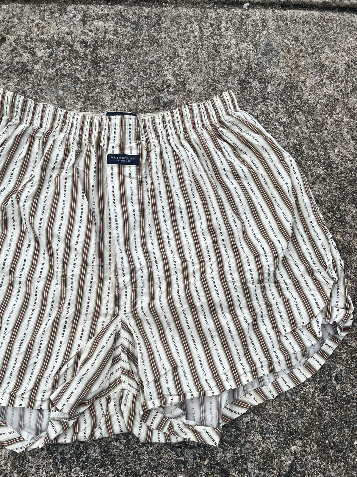 Burberry Vintage Burberry London Silk Underwear Size US 32 / EU 48 - 4 Thumbnail