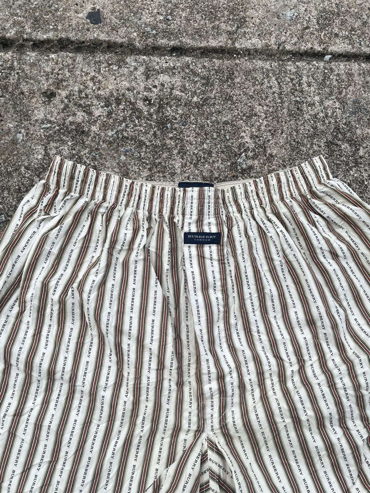 Burberry Vintage Burberry London Silk Underwear Size US 32 / EU 48 - 5 Thumbnail