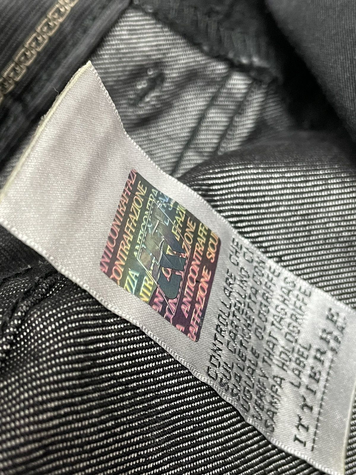 Versace Jeans Couture RARE! VERSACE JEANS COUTURE Shiny Black Perfect Fit Denim Size US 26 / EU 42 - 13 Thumbnail