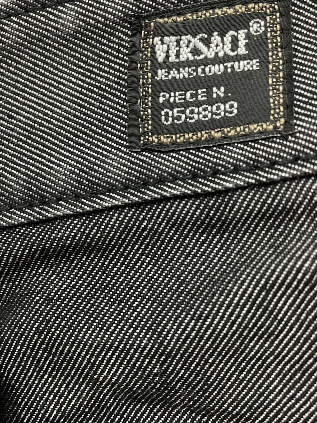 Versace Jeans Couture RARE! VERSACE JEANS COUTURE Shiny Black Perfect Fit Denim Size US 26 / EU 42 - 9 Thumbnail