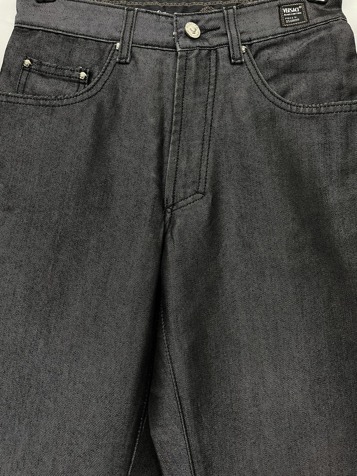 Versace Jeans Couture RARE! VERSACE JEANS COUTURE Shiny Black Perfect Fit Denim Size US 26 / EU 42 - 6 Thumbnail