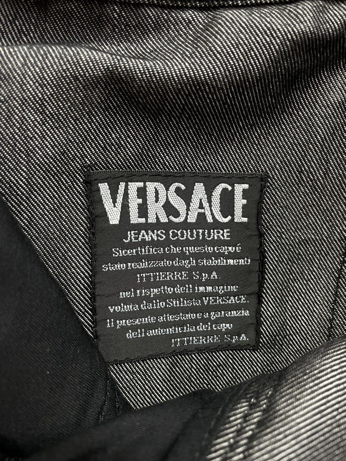 Versace Jeans Couture RARE! VERSACE JEANS COUTURE Shiny Black Perfect Fit Denim Size US 26 / EU 42 - 14 Thumbnail