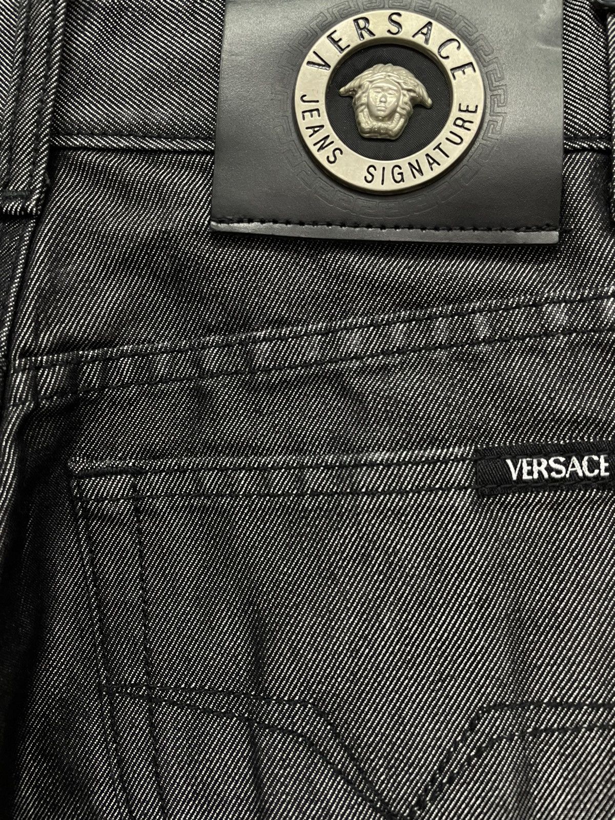 Versace Jeans Couture RARE! VERSACE JEANS COUTURE Shiny Black Perfect Fit Denim Size US 26 / EU 42 - 2 Thumbnail