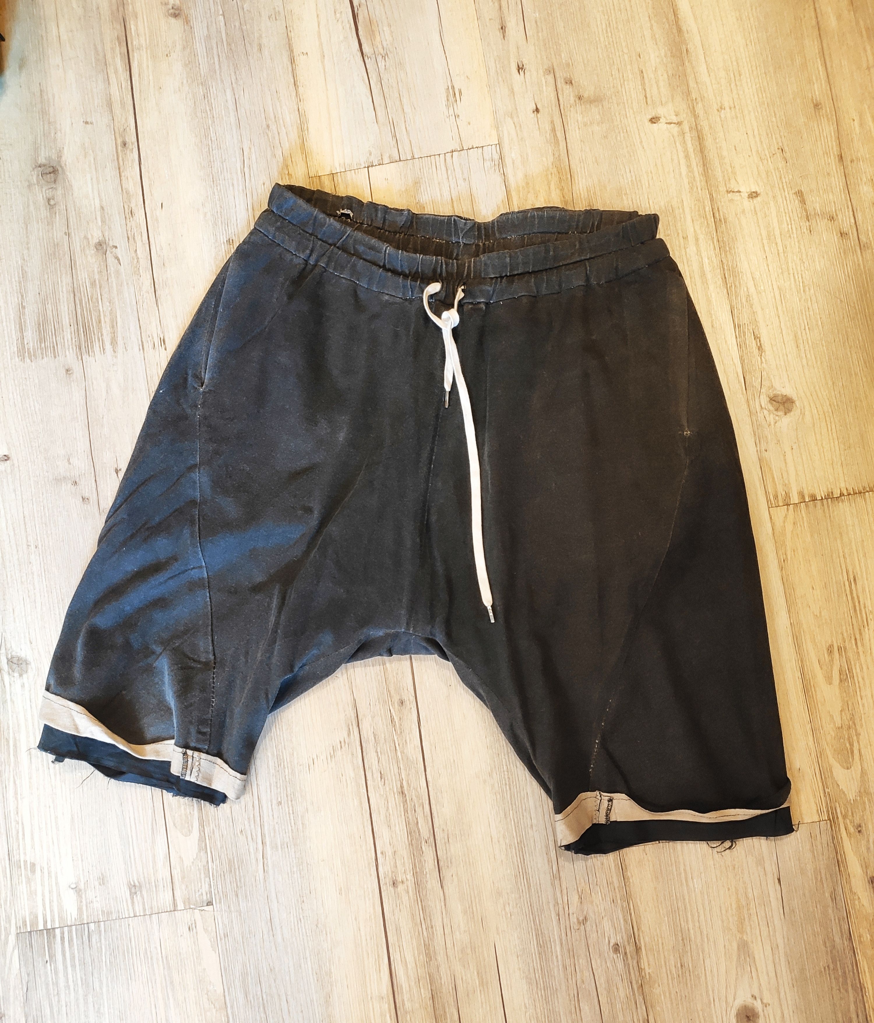 Individual Sentiments GRAIL! SS15 charcoal shorts. Like Paul Harnden or A1923 Size US 30 / EU 46 - 1 Thumbnail