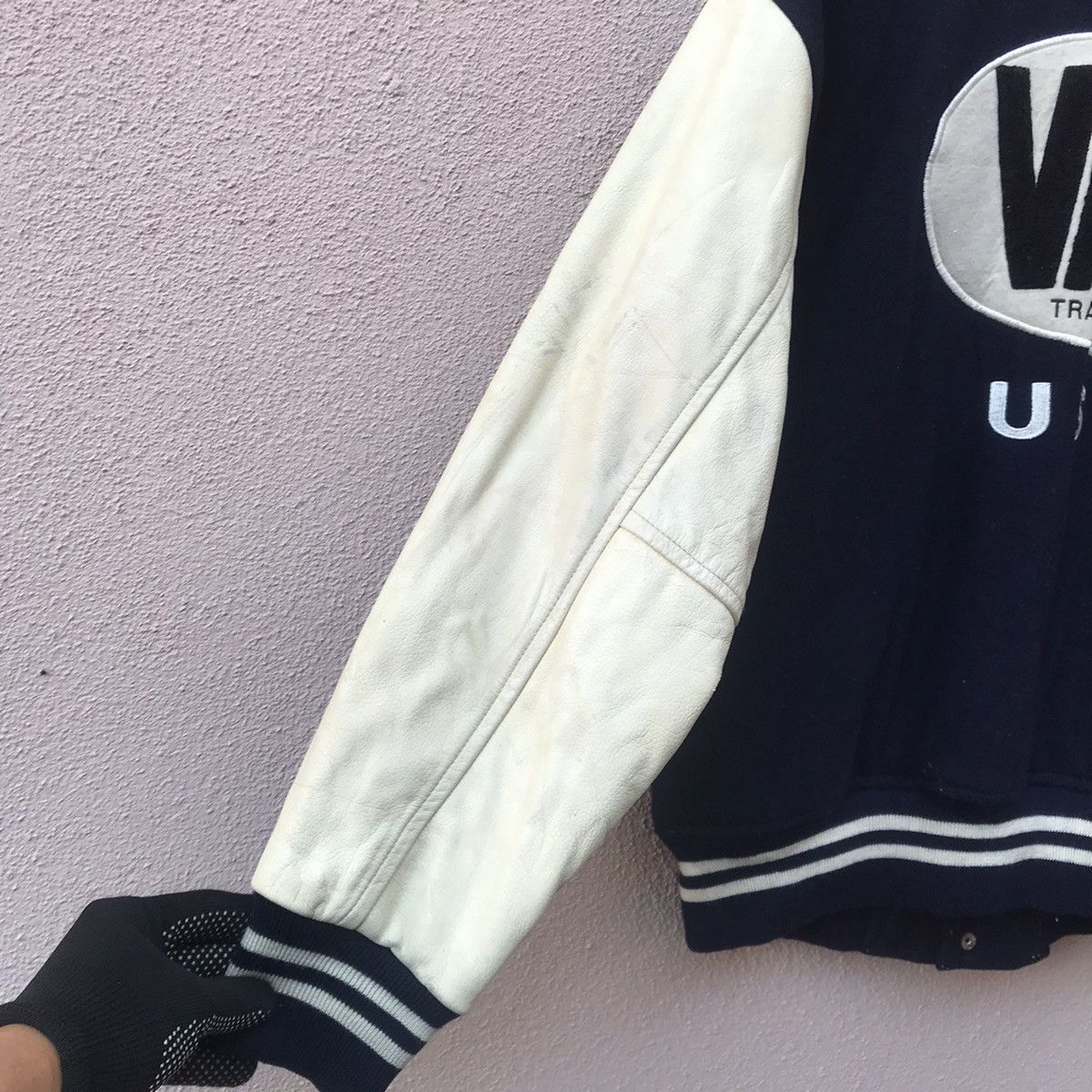 Vans RARE Vintage 90s Vans big logo varsity jacket leather Size US M / EU 48-50 / 2 - 8 Thumbnail