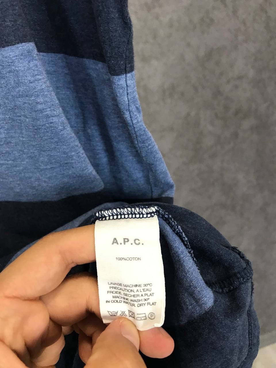 A.P.C. A.P.C designer luxury tee Size US M / EU 48-50 / 2 - 4 Thumbnail