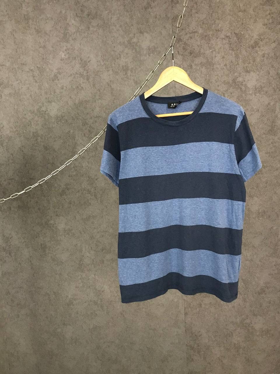 A.P.C. A.P.C designer luxury tee Size US M / EU 48-50 / 2 - 1 Thumbnail
