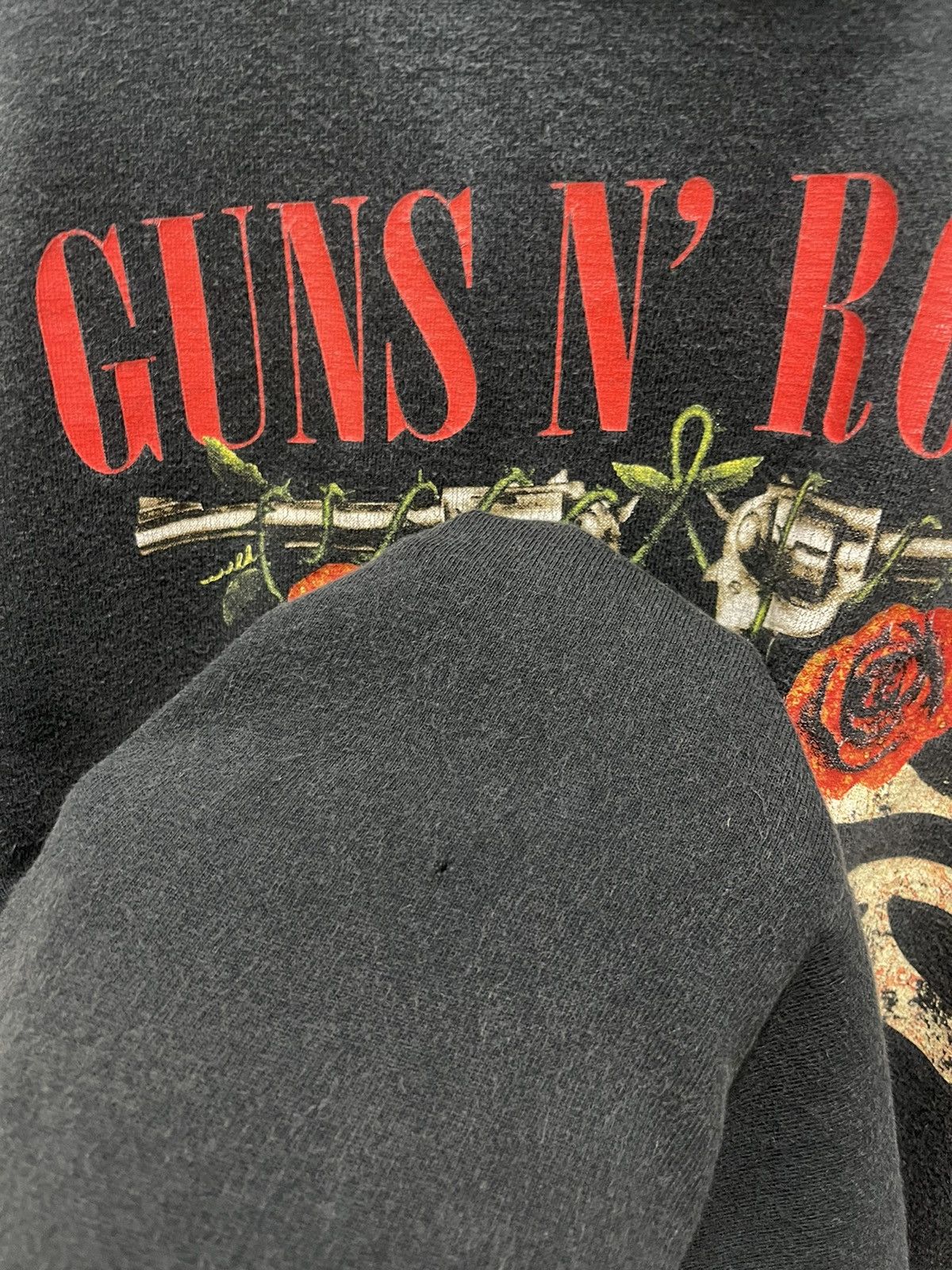 Band Tees Vintage Gun & Roses Sunfaded Shirts Size US M / EU 48-50 / 2 - 8 Thumbnail