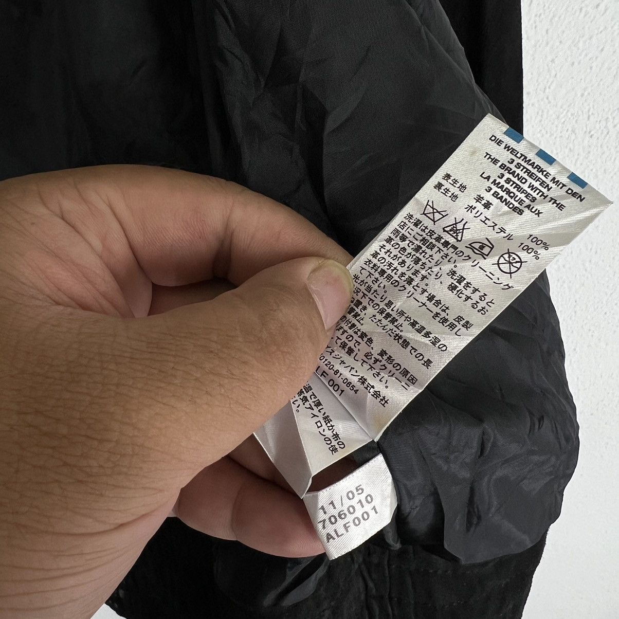 Adidas VINTAGE ADIDAS ZIPPER JACKET VELVET RARE DESIGN Size US L / EU 52-54 / 3 - 10 Thumbnail