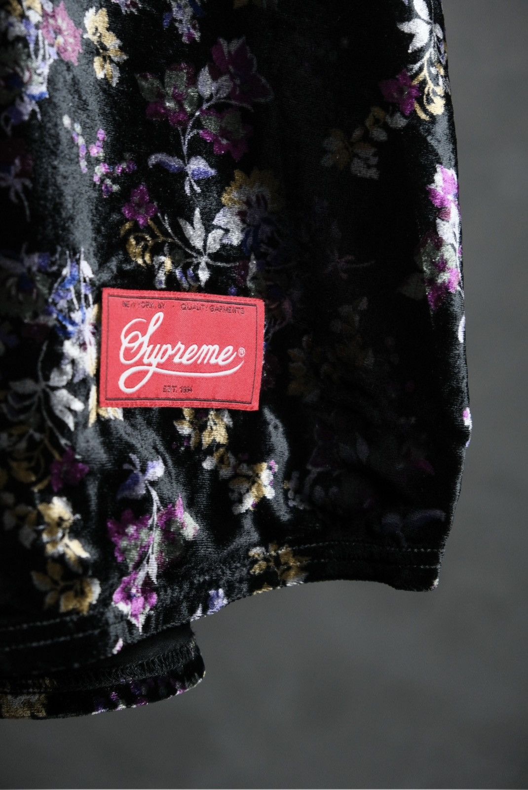 Supreme Supreme floral velour jersey F/W 19 Size US XL / EU 56 / 4 - 4 Thumbnail