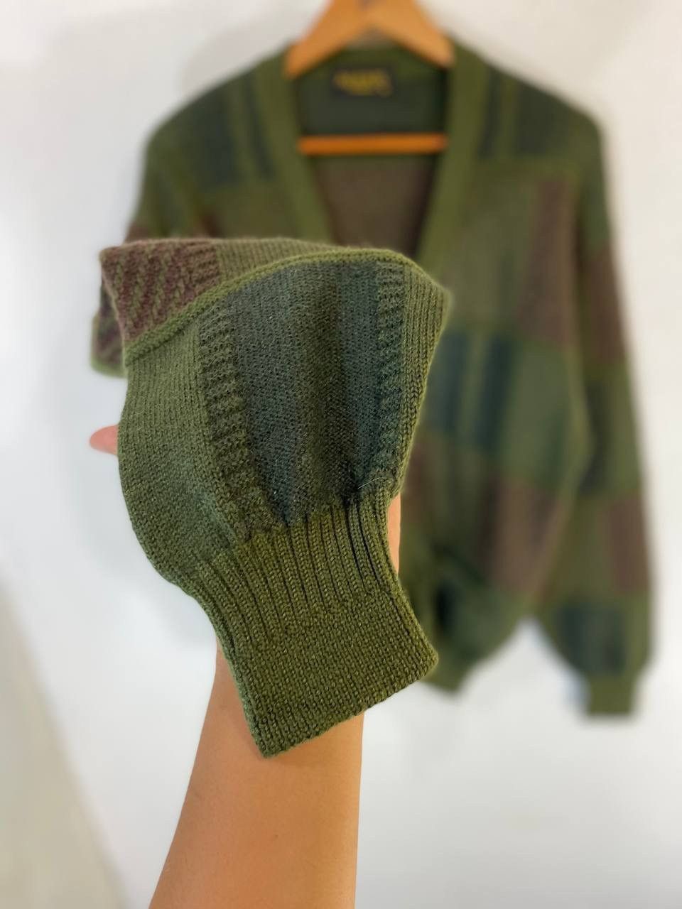 Aran Isles Knitwear Vintage Alexis Japanese Brands Knitted Cardigan Size US M / EU 48-50 / 2 - 7 Thumbnail
