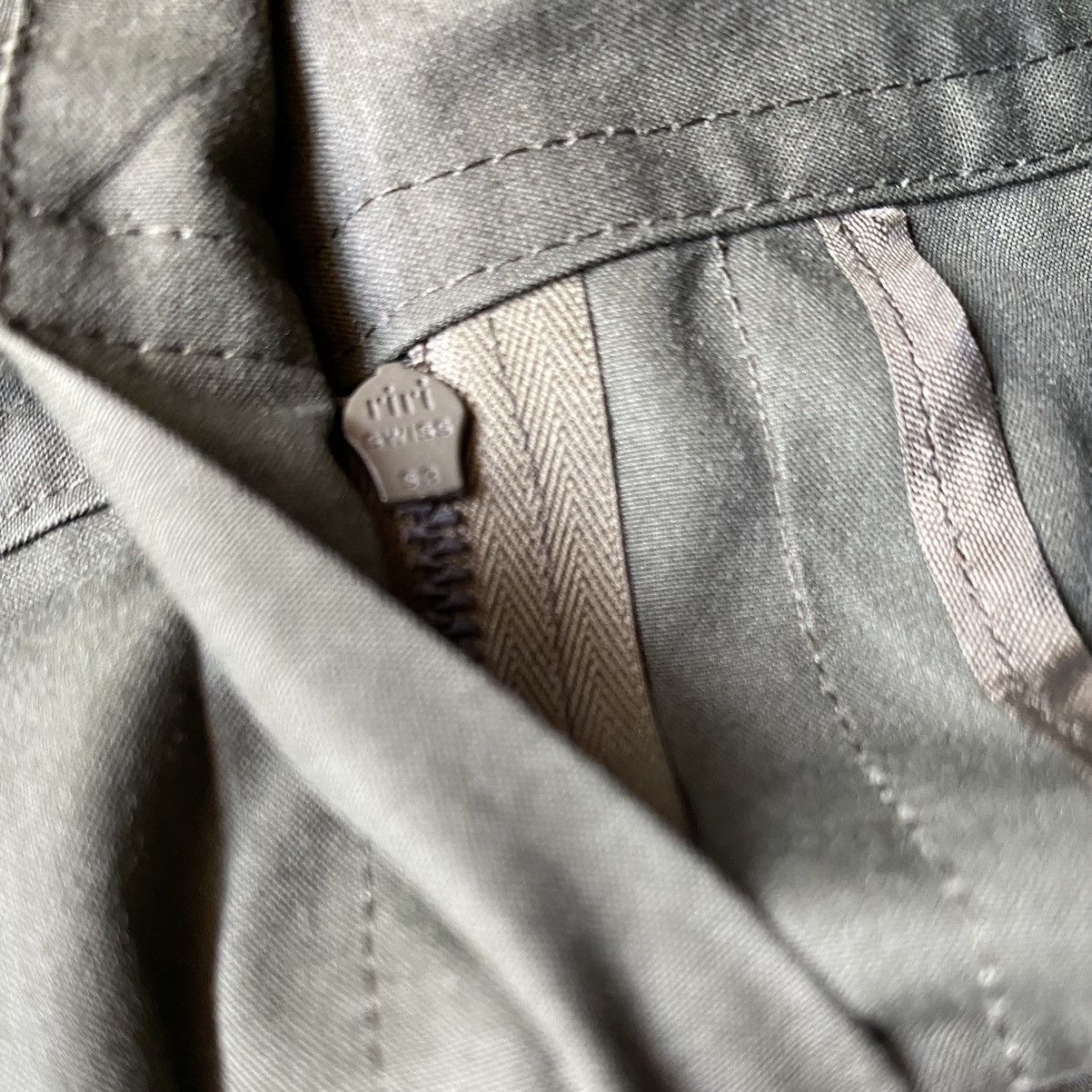 Chanel Vintage Chanel Fall96 Khaki Cargo Pants Size US 28 / EU 44 - 7 Thumbnail