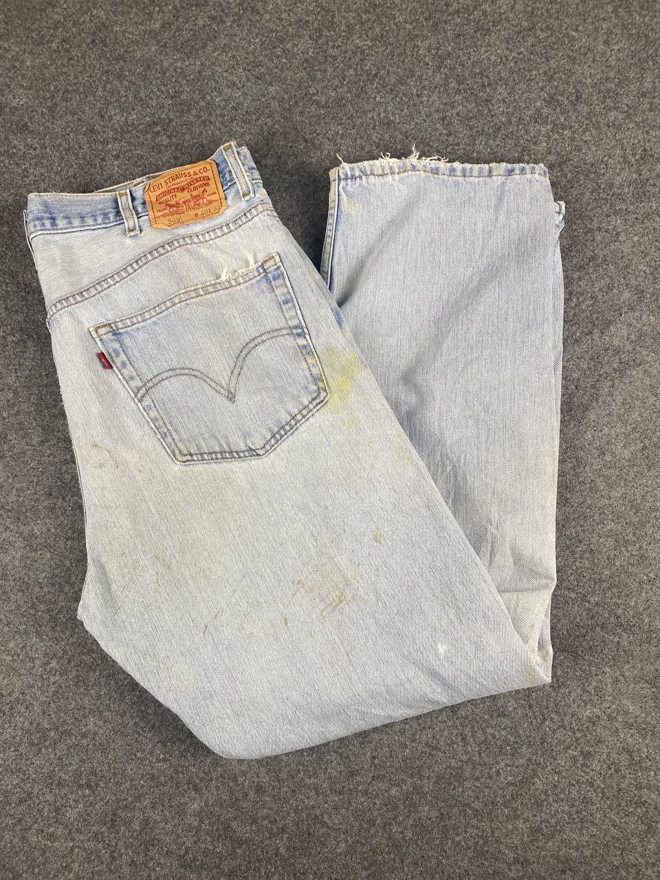 vintage levis 505 regular fit distressed denim
