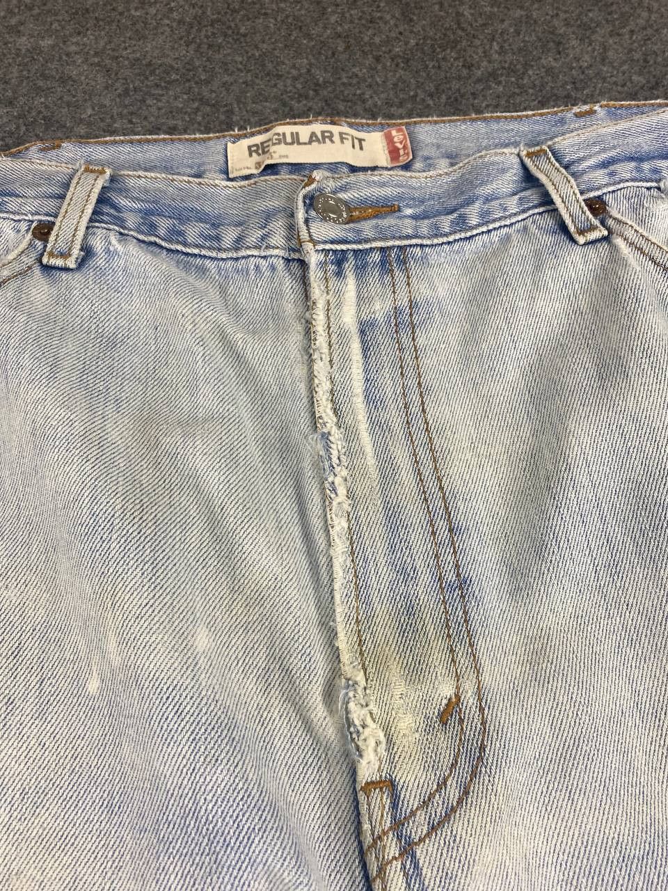 vintage levis 505 regular fit distressed denim