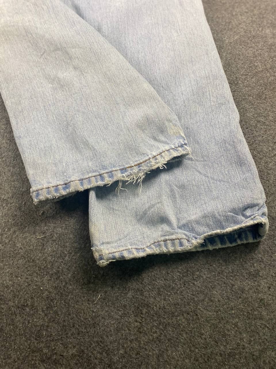 vintage levis 505 regular fit distressed denim