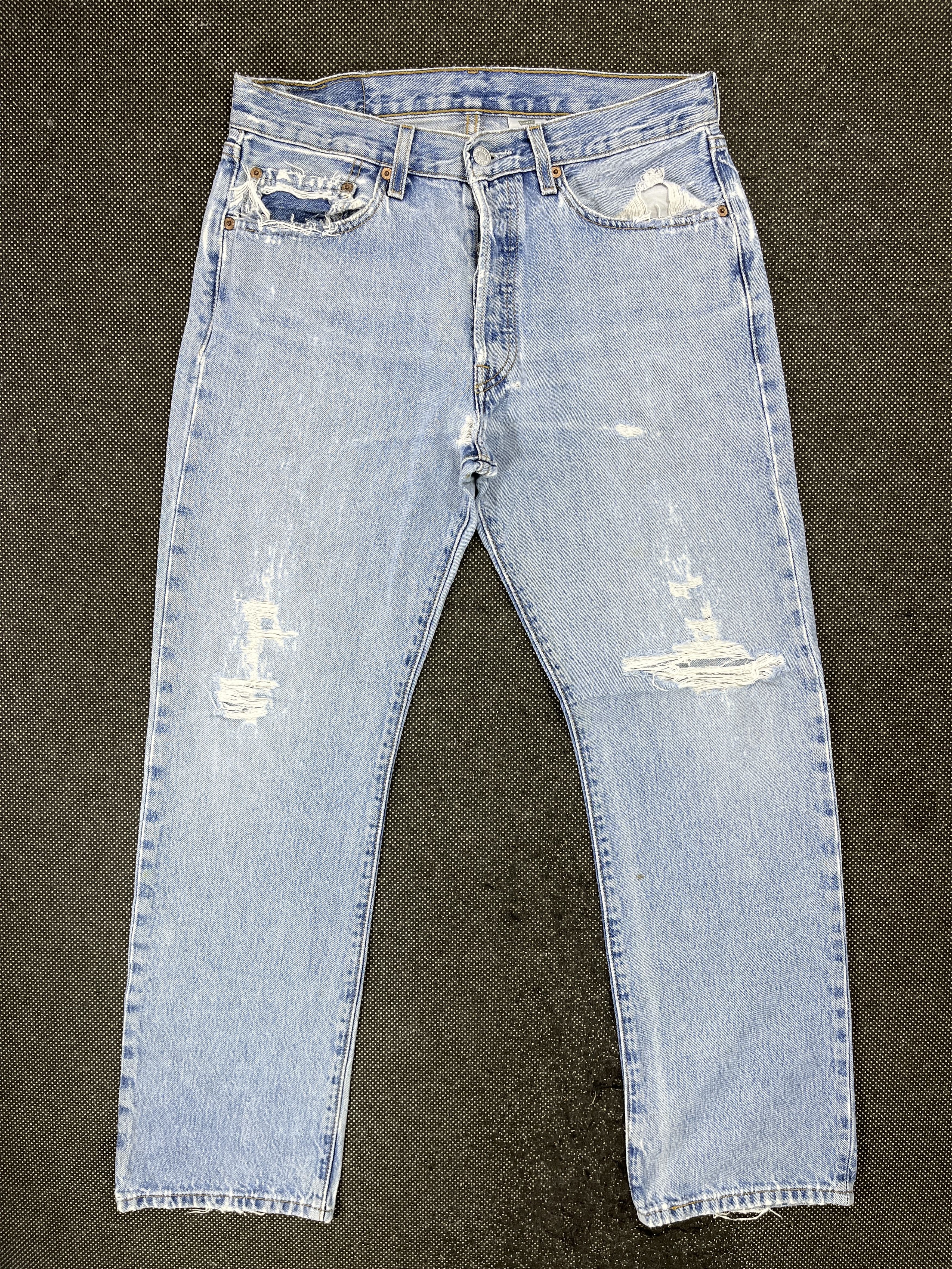 Levi's Vintage Levis 501 Distressed Jeans - J690 Size US 32 / EU 48 - 1 Thumbnail