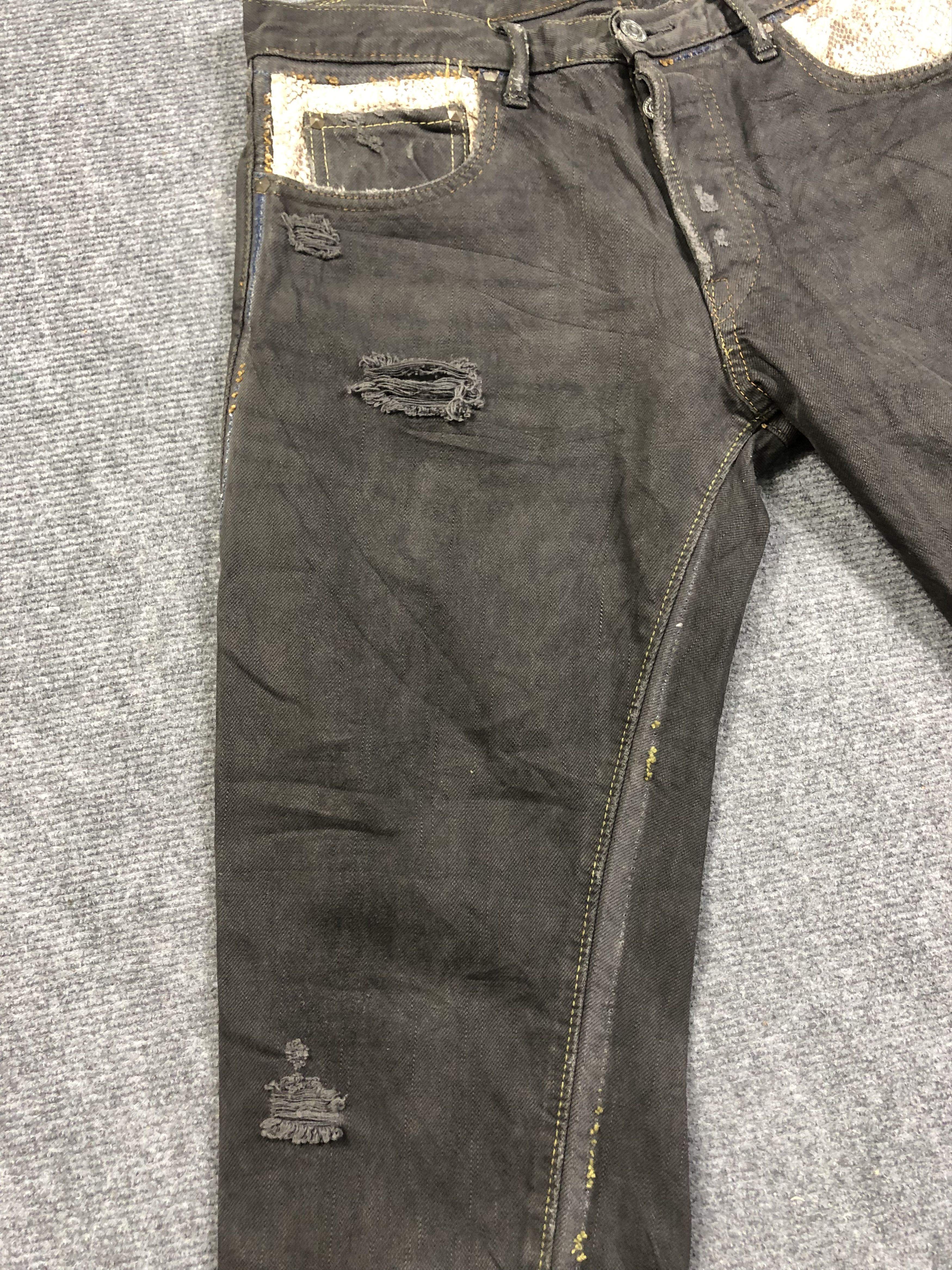 Japanese Brand RNA Inc Ripper Jeans 33x27.5 Size US 33 - 2 Thumbnail