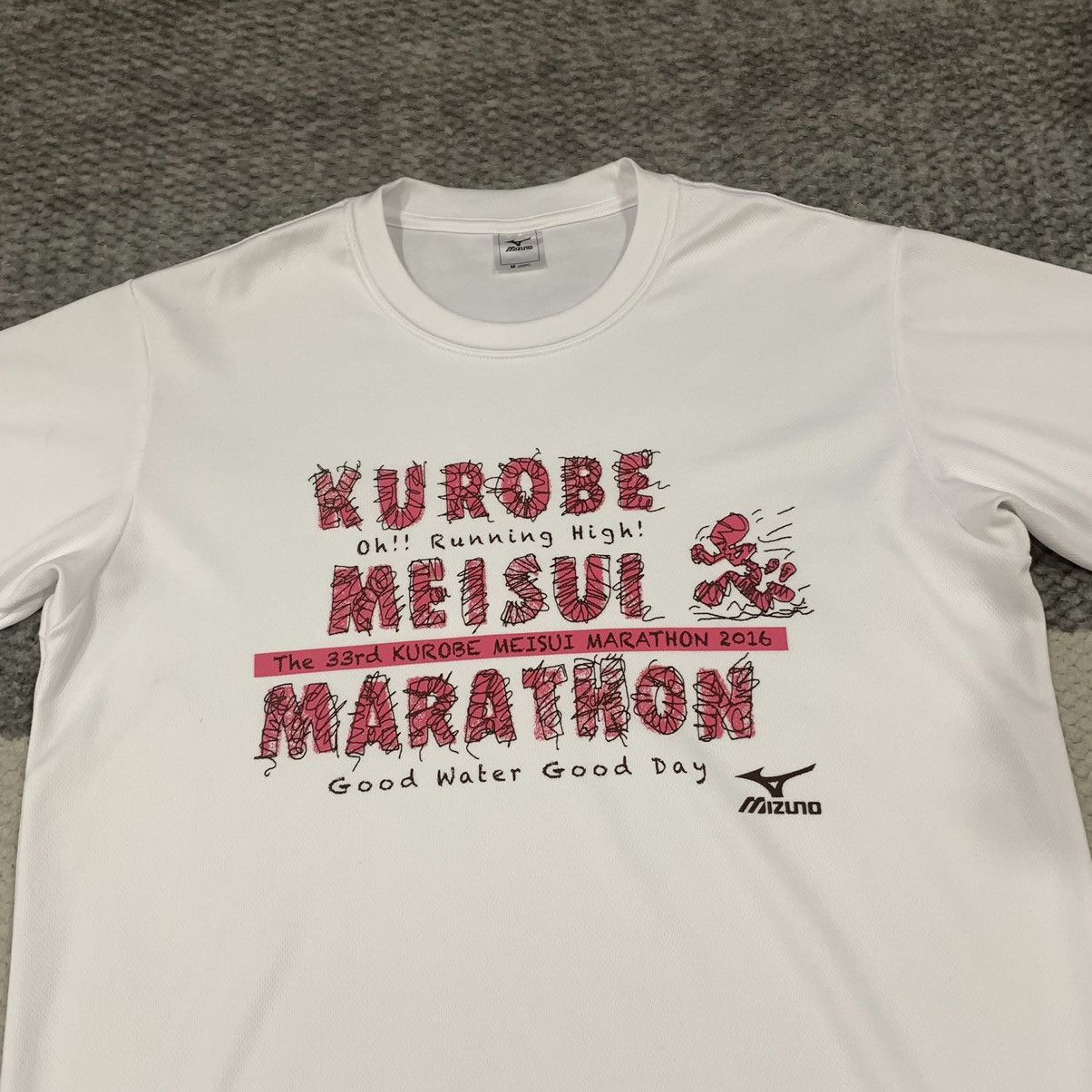 Mizuno × Sports Specialties MIZUNO KUROBE MEISUI MARATHON 2016 SPORTWEAR JERSEY TSHIRT Size US M / EU 48-50 / 2 - 3 Thumbnail