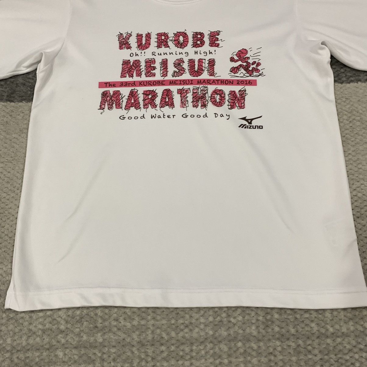 Mizuno × Sports Specialties MIZUNO KUROBE MEISUI MARATHON 2016 SPORTWEAR JERSEY TSHIRT Size US M / EU 48-50 / 2 - 4 Thumbnail