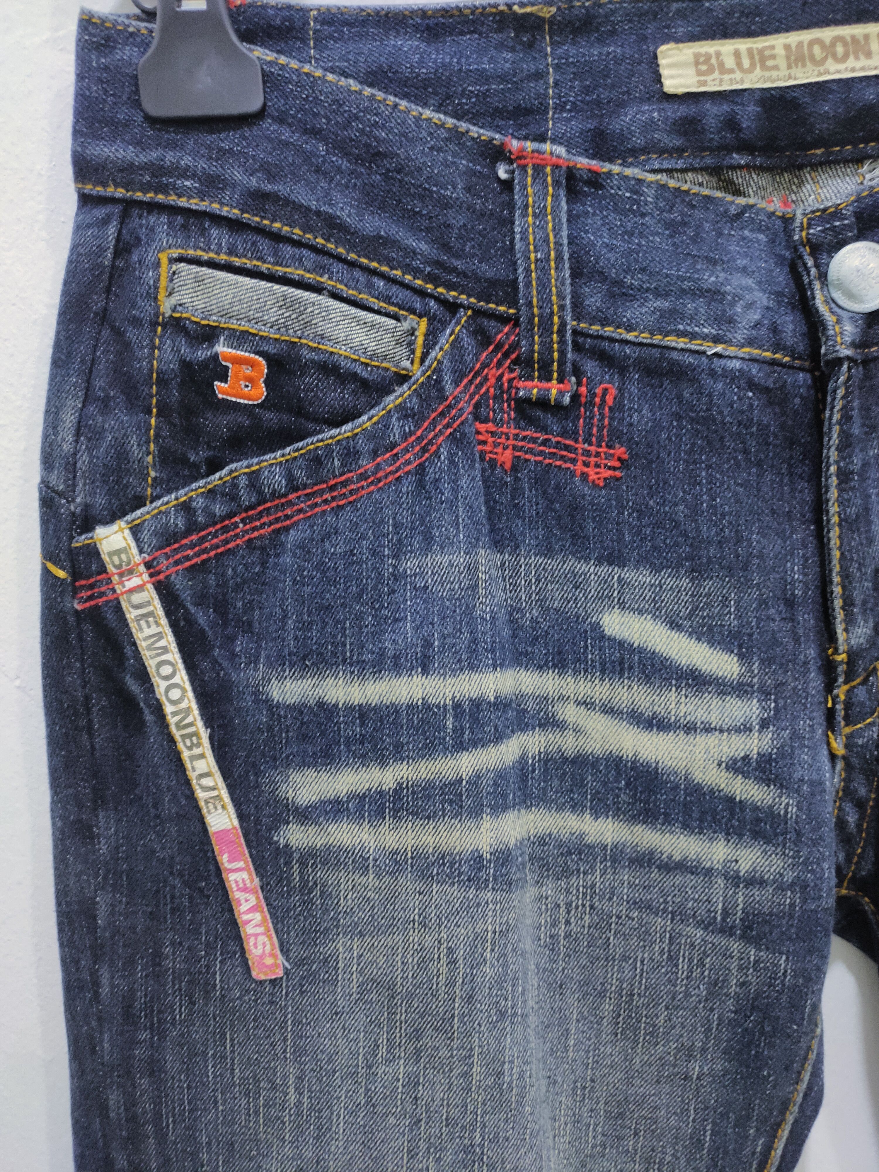 Blue Blue Japan × Two Moon BLUE MOON BLUE Handcrafted Stone Wash BigLogo Graphic Jeans Size US 32 / EU 48 - 7 Thumbnail