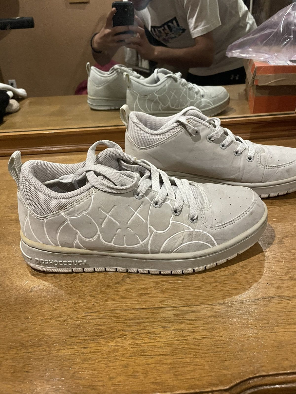 DC × Kaws 2002 Kaws x DC Chum Low Skate Shoes Size US 8.5 / EU 41-42 - 2 Thumbnail
