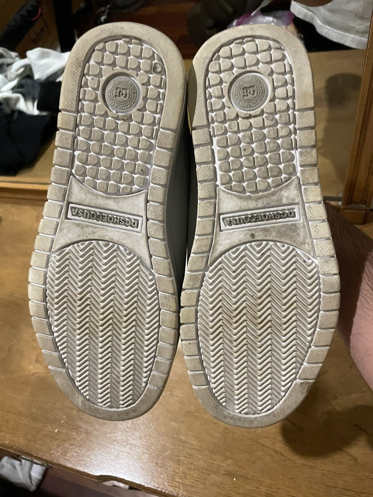 DC × Kaws 2002 Kaws x DC Chum Low Skate Shoes Size US 8.5 / EU 41-42 - 8 Thumbnail