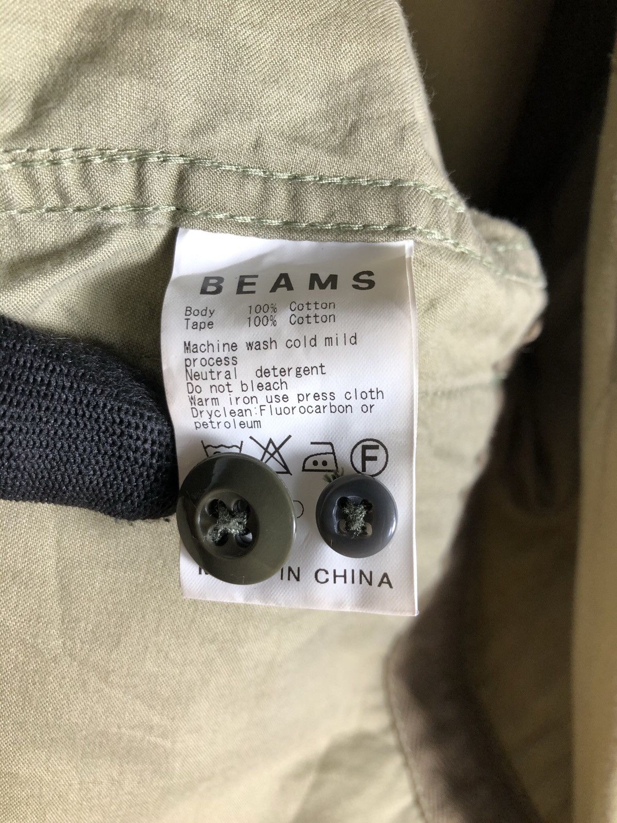 Beams Plus Japanese Brand Beams multi Pocket cargo Button ups Size US M / EU 48-50 / 2 - 10 Thumbnail