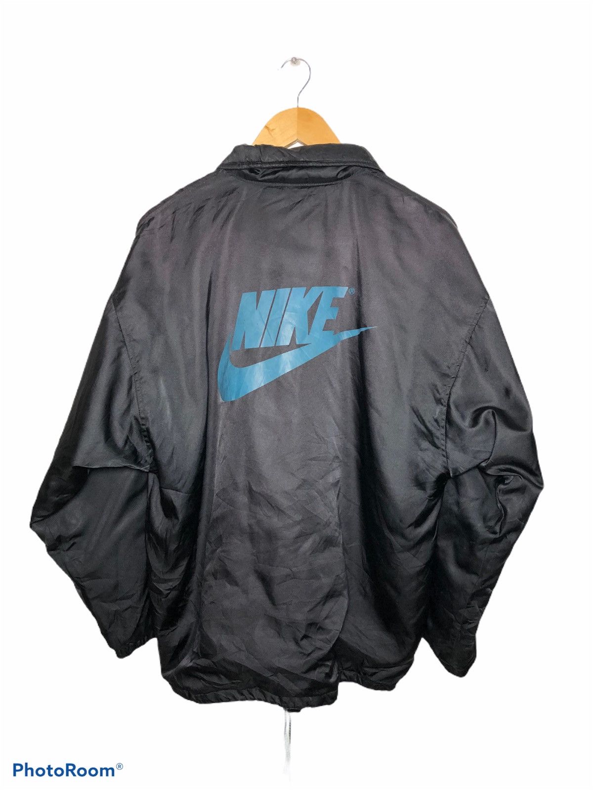 Nike × Vintage Vintage 90s Nike Big logo windbreaker jacket Size US L / EU 52-54 / 3 - 1 Thumbnail