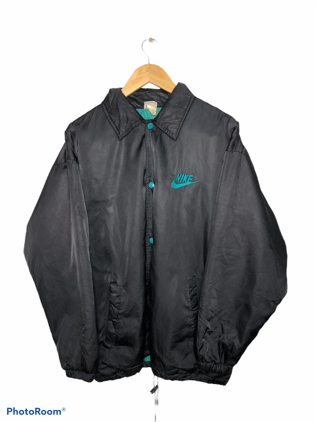 Nike × Vintage Vintage 90s Nike Big logo windbreaker jacket Size US L / EU 52-54 / 3 - 2 Thumbnail